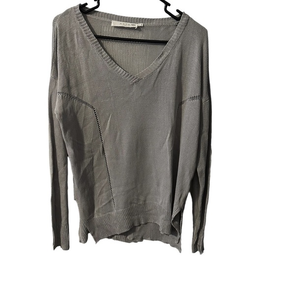 ASTR the label gray lightweight oversized split hem pullover v-neck XS - Picture 1 of 11